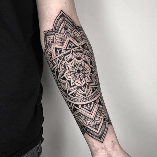 MANDALA SLEEVE - Geometric