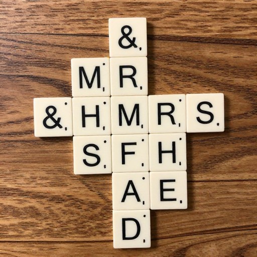 NEWLYWEDS - Classic Scrabble