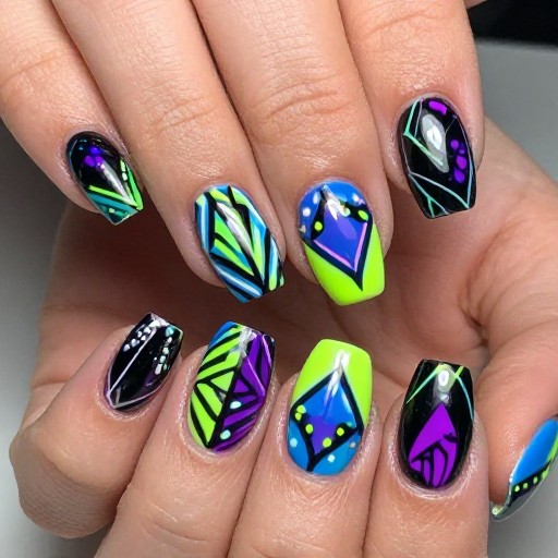 NEON NIGHTS - Nail Art